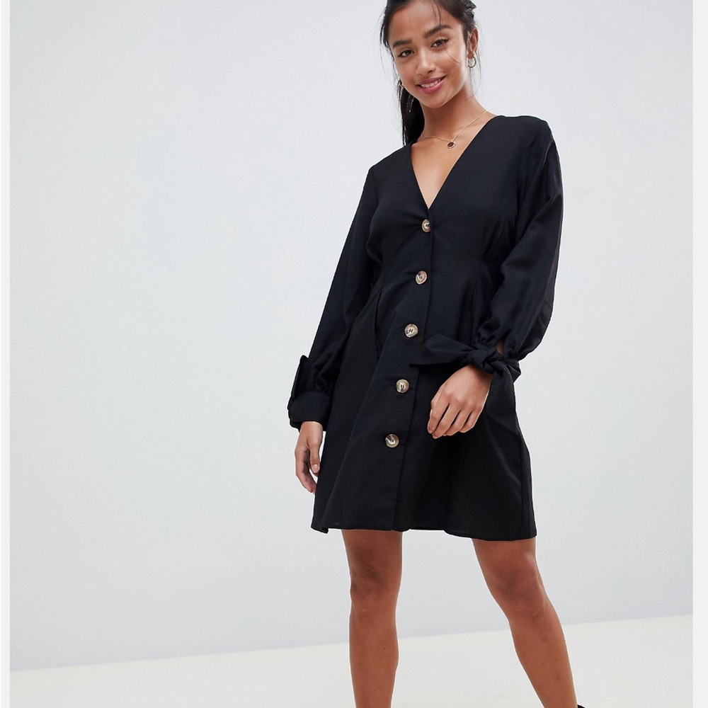ASOS DESIGN Petite button through mini skater dress with tie sleeves - Picture 2 of 6